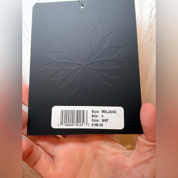 NWT Luxe Lotus Long Sleeve Jersey in White Size XL - Picture 10 of 10